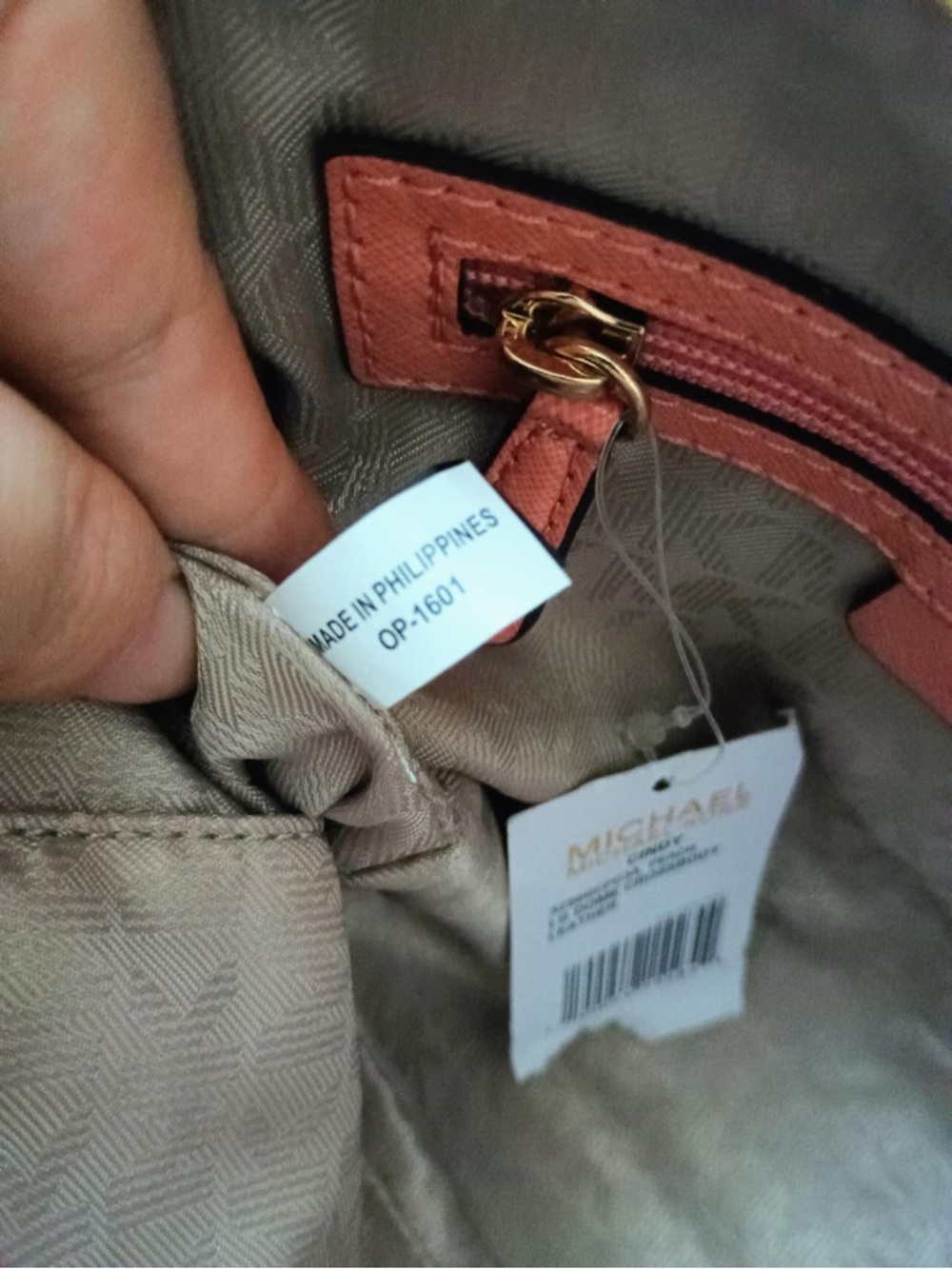 NWT Michael Kors Cindy Dome Leather Crossbody Peach - Picture 11 of 16